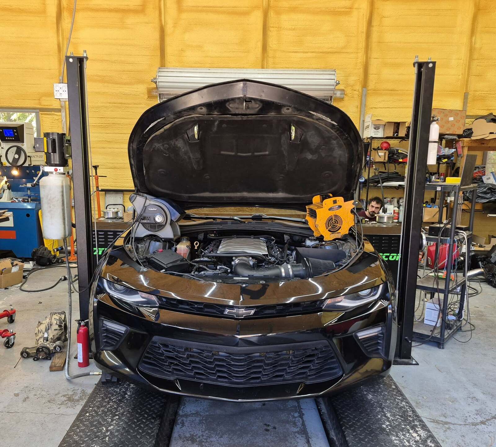 Black Camaro SS on the Pray Performance dyno